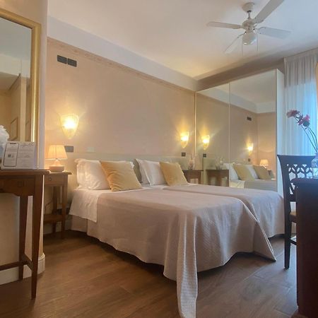 Hotel Apollo Riccione Eksteriør bilde