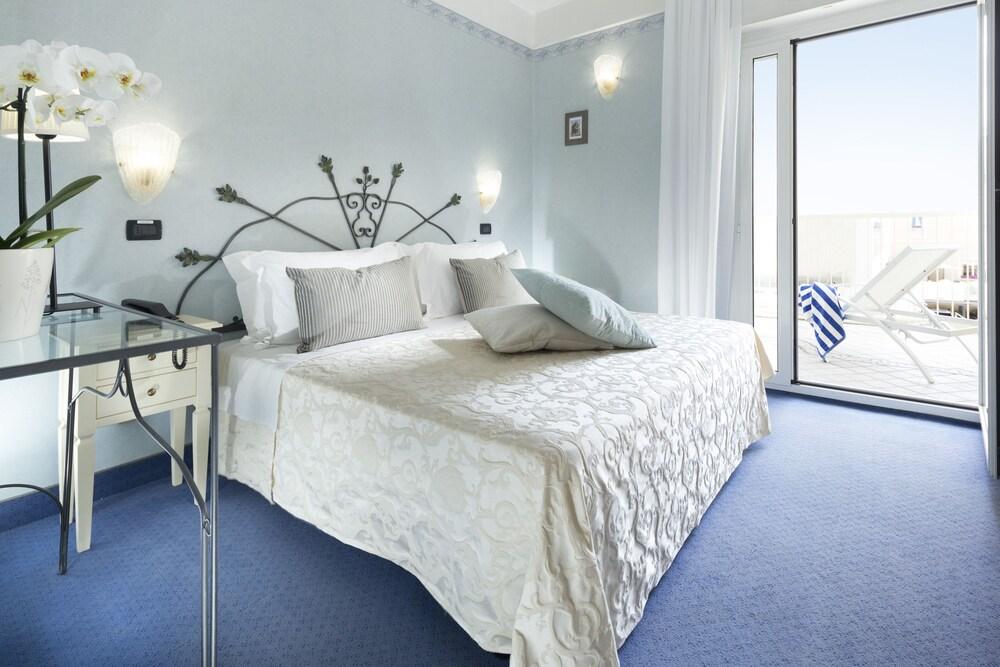 Hotel Apollo Riccione Eksteriør bilde
