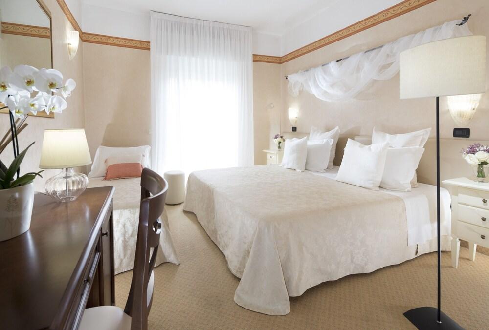 Hotel Apollo Riccione Eksteriør bilde