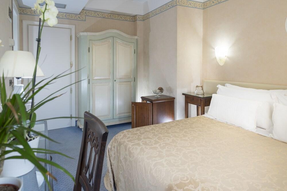 Hotel Apollo Riccione Eksteriør bilde